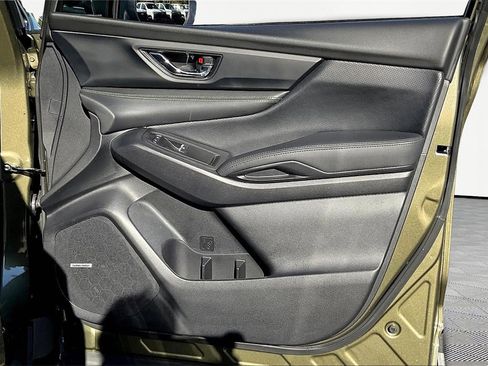 Used 2025 Subaru Ascent Bronze Edition image 31