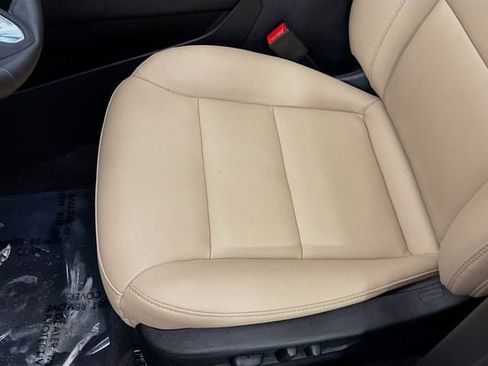 Used 2024 Cadillac XT4 Luxury w/ Cold Weather Package image 20