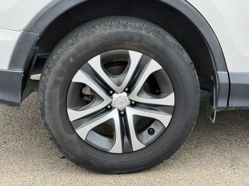 Used 2017 Toyota RAV4 LE w/ Carpet Mat Package FWD image 20