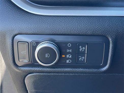 Certified 2022 Ford Explorer XLT w/ Equipment Group 202A image 20