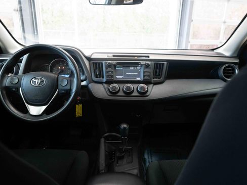 Used 2016 Toyota RAV4 LE image 20