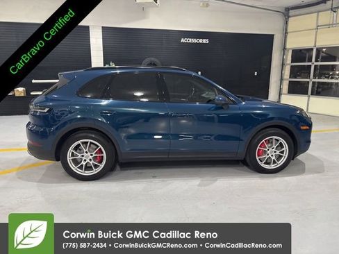 Used 2024 Porsche Cayenne S AWD/4WD image 8