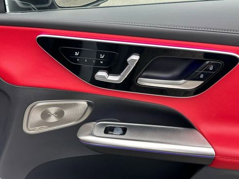 Used 2024 Mercedes-Benz GLC 43 AMG 4MATIC image 21