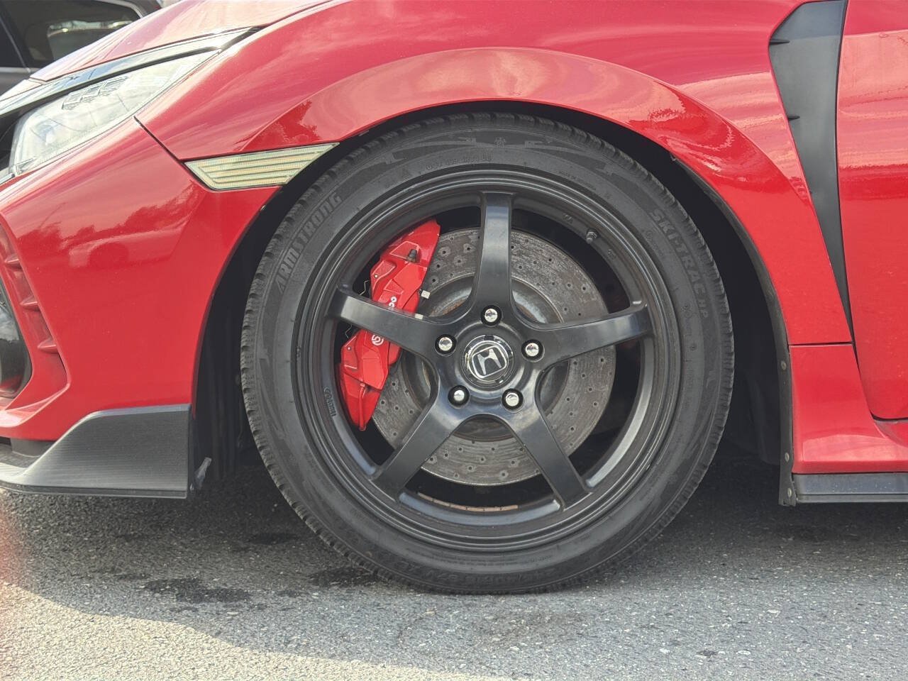 Used 2018 Honda Civic Type R image 2