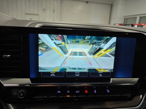 Used 2022 Chevrolet Silverado 1500 LT Trail Boss image 28