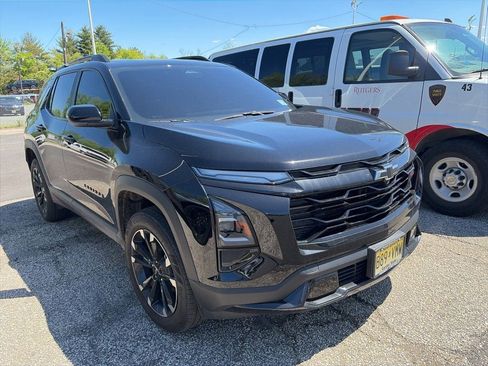 Used 2025 Chevrolet Equinox RS FWD image 4