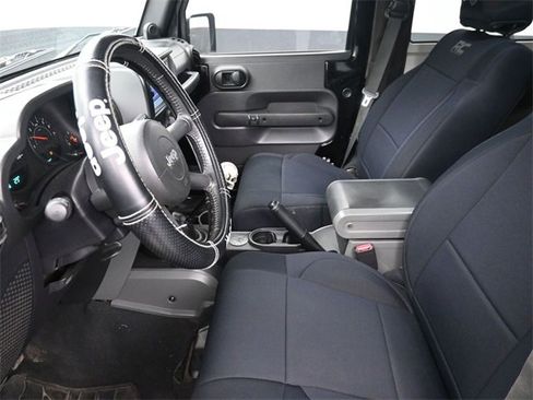 Used 2009 Jeep Wrangler X image 16