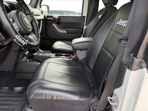 Used 2015 Jeep Wrangler Sport w/ Quick Order Package 24S AWD/4WD image 4