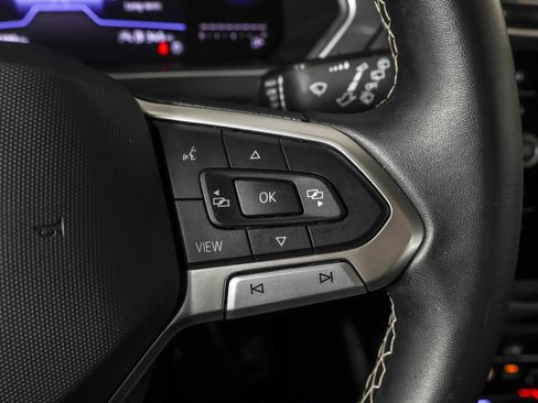 Used 2023 Volkswagen Tiguan SE w/ Panoramic Sunroof Package image 31