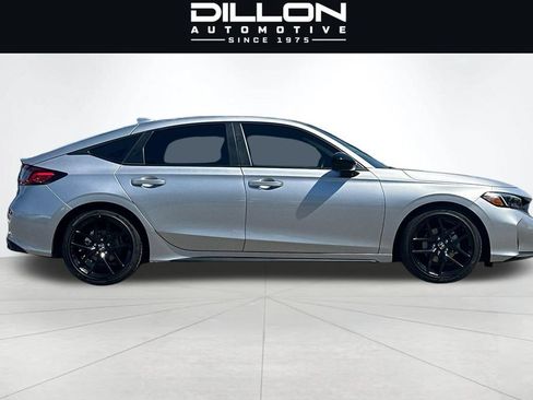 Used 2025 Honda Civic Sport image 3