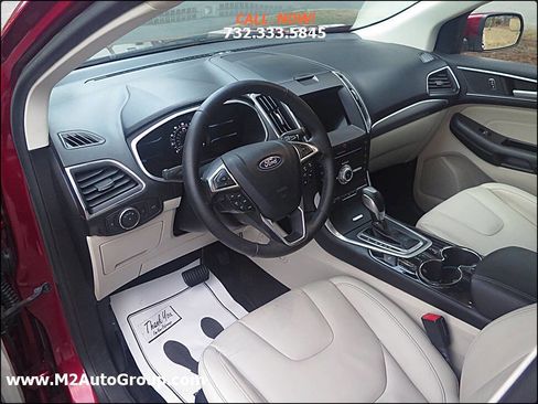 Used 2018 Ford Edge Titanium w/ Technology Package image 7