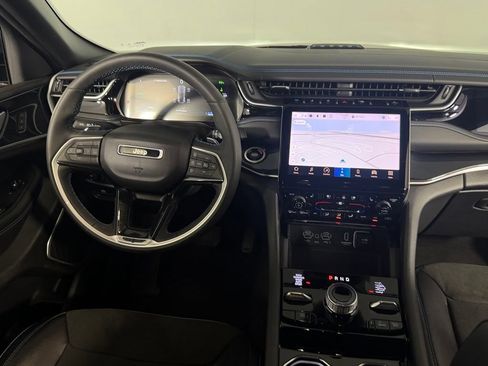 Used 2023 Jeep Grand Cherokee Trailhawk w/ Advanced Protech Group II AWD/4WD image 15