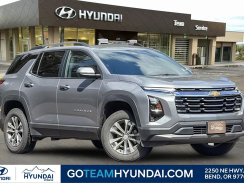 Used 2025 Chevrolet Equinox LT w/ Convenience Package II AWD/4WD image 1