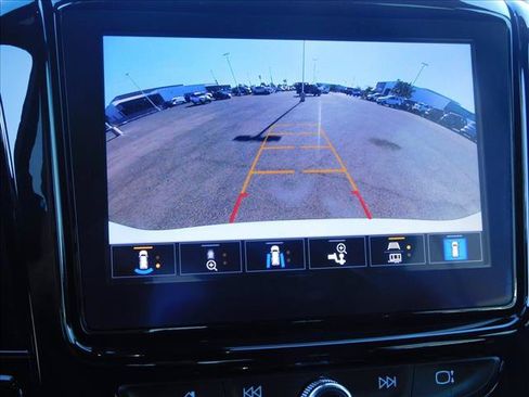 Used 2023 Chevrolet Traverse RS AWD/4WD image 20