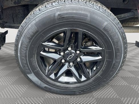 Used 2021 Chevrolet Silverado 1500 LT Trail Boss w/ Convenience Package II image 34