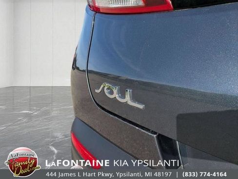 Used 2020 Kia Soul LX FWD image 10