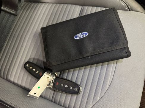 Used 2019 Ford Escape SE image 26