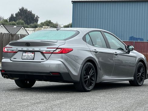 Used 2025 Toyota Camry SE image 4