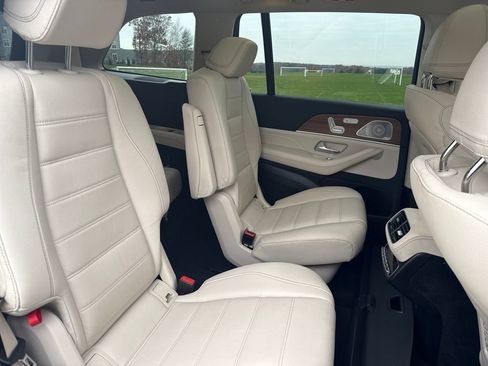 Used 2023 Mercedes-Benz GLS 580 4MATIC image 19