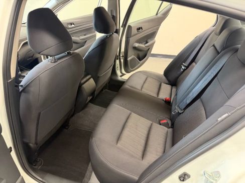 Used 2025 Nissan Altima 2.5 SV FWD image 27