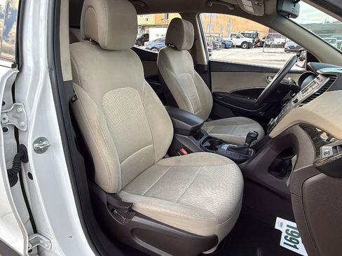 Used 2017 Hyundai Santa Fe Sport FWD image 34