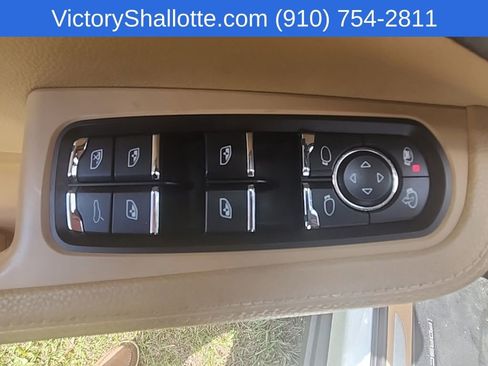 Used 2018 Porsche Macan S AWD/4WD image 25