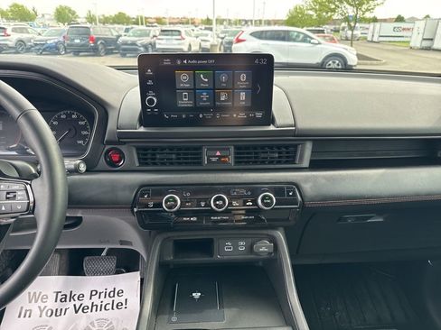 Certified 2024 Honda Pilot TrailSport image 20