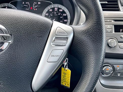 Used 2014 Nissan Sentra SV FWD image 25
