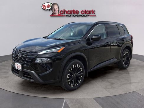 New 2026 Nissan Rogue SV FWD image 2