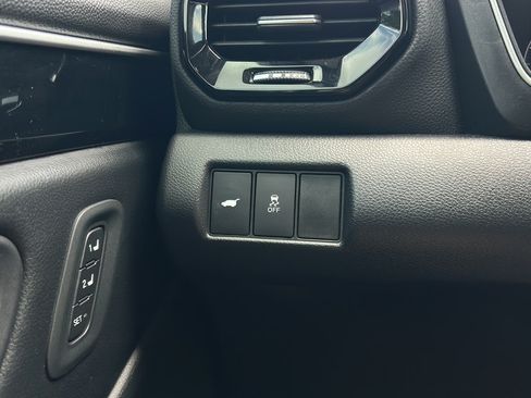 Used 2025 Honda Pilot Touring image 35