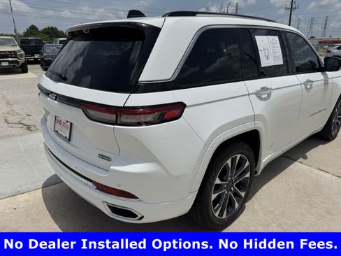 Used 2024 Jeep Grand Cherokee Overland w/ Luxury Tech Group IV AWD/4WD image 9