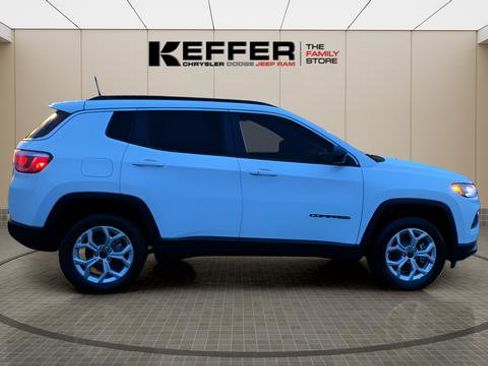 New 2026 Jeep Compass Latitude image 6