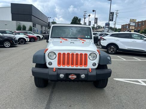 Used 2014 Jeep Wrangler Unlimited Sport w/ Quick Order Package 24S AWD/4WD image 2