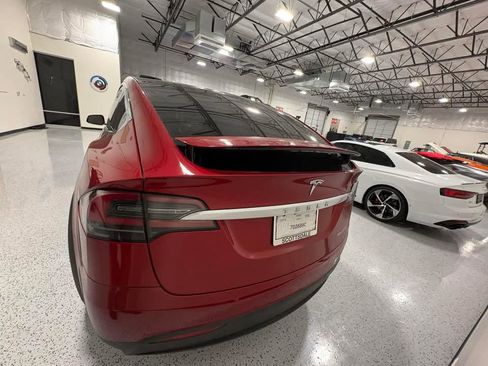 Used 2019 Tesla Model X Performance image 9
