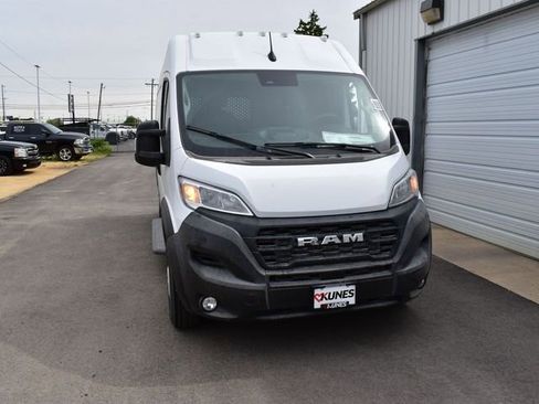 New 2025 RAM ProMaster 2500 w/ Convenience Group image 4