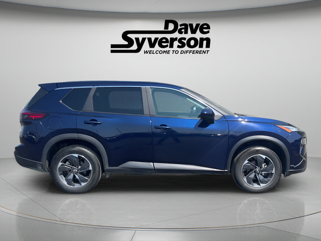 Used 2025 Nissan Rogue SV AWD/4WD image 6