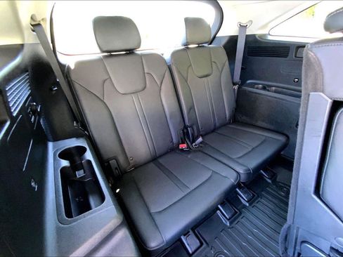 Used 2021 Kia Sorento S FWD image 26