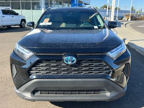 Used 2023 Toyota RAV4 LE AWD/4WD image 2