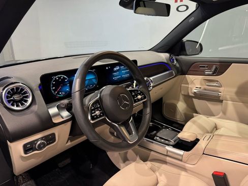 Used 2023 Mercedes-Benz EQB 300 4MATIC w/ Exclusive Package image 12