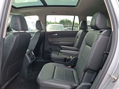 Certified 2023 Volkswagen Atlas SEL R-Line AWD/4WD image 10