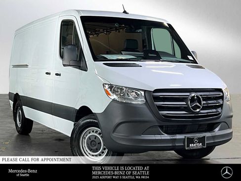 Used 2025 Mercedes-Benz Sprinter 2500 image 1