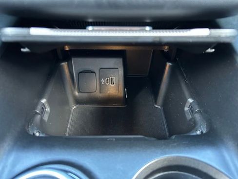 Used 2025 Ford Explorer ST-Line AWD/4WD image 21