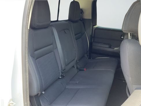 Used 2022 Nissan Frontier SV RWD image 21