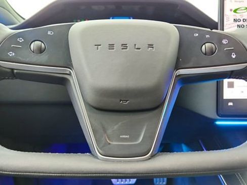 Used 2022 Tesla Model S AWD/4WD image 40