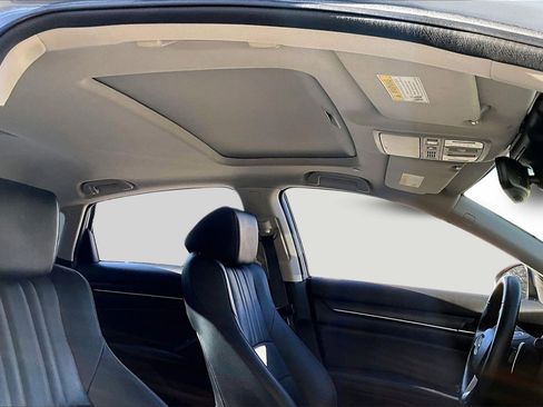 Used 2022 Honda Accord Touring image 16