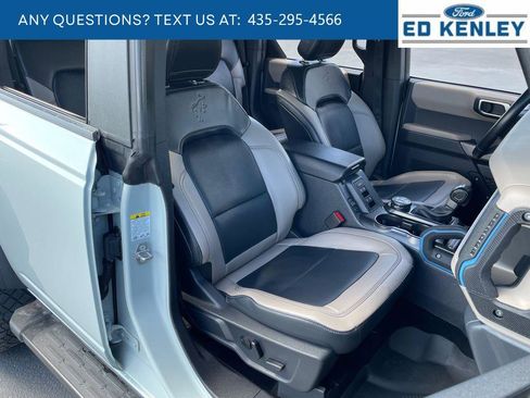 Used 2023 Ford Bronco Wildtrak AWD/4WD image 28