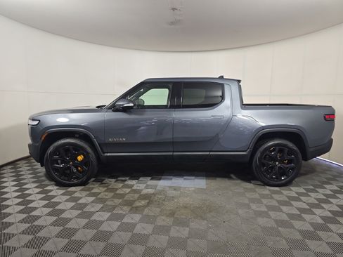 Used 2022 Rivian R1T Adventure AWD/4WD image 2