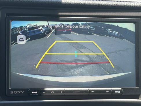 Used 2017 Toyota Highlander Limited AWD/4WD image 15