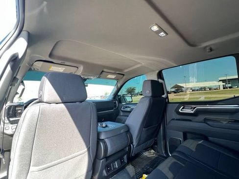 Used 2026 Chevrolet Silverado 1500 LT RWD image 11