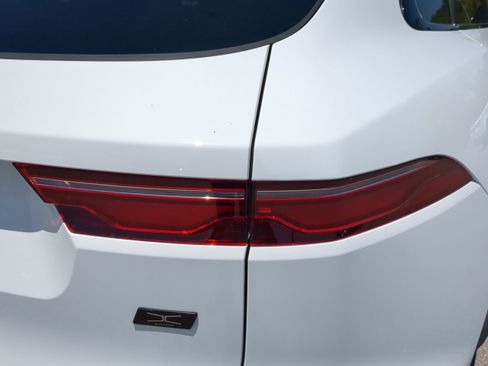 New 2026 Jaguar F-PACE R-Dynamic S image 7